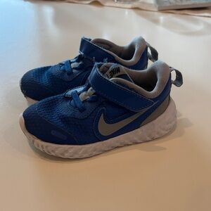 Nike Kids Blue and Gray Sneakers